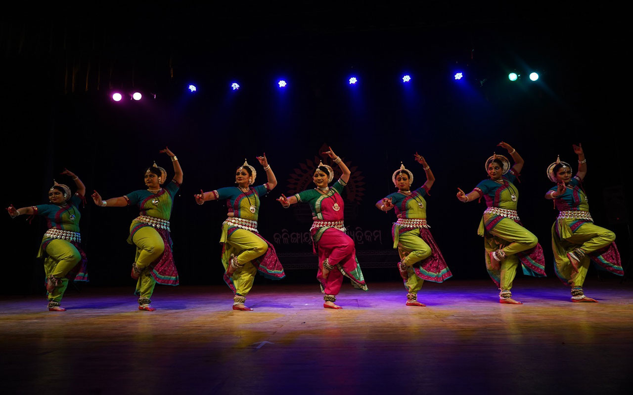 Kalingayan Touryatrikam